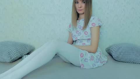 Lily online show from 3, 3, 2025