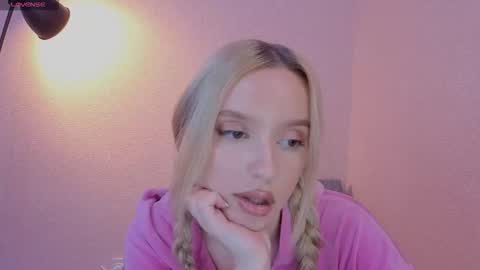 Olivia online show from 17, 10, 2025