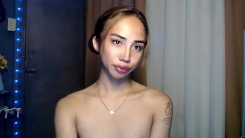 your_girl_cessxoxo online show from 7, 4, 2026