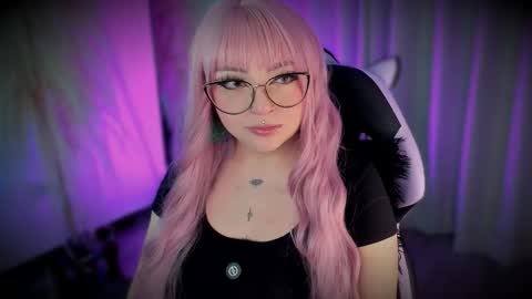 Cami independent model online show from 25, 2, 2026