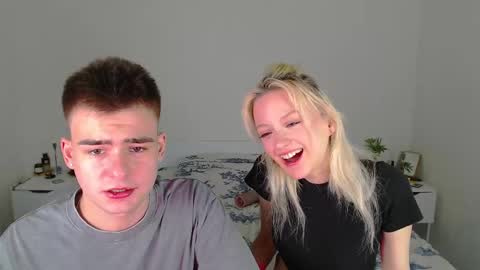 Snapshot of your_molly_mark chatting on 28, 2, 2025 your_molly_mark online show from 28, 2, 2025