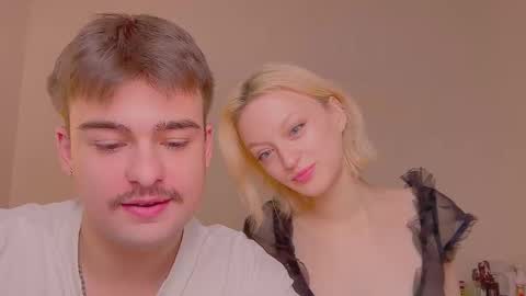 Snapshot of your_molly_mark chatting on 15, 10, 2025 your_molly_mark online show from 15, 10, 2025