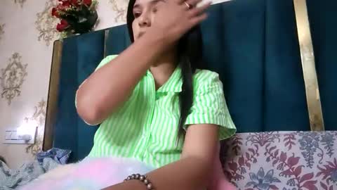 Snapshot of your_priya_77 chatting on 22, 4, 2026 sonam online show from 22, 4, 2026