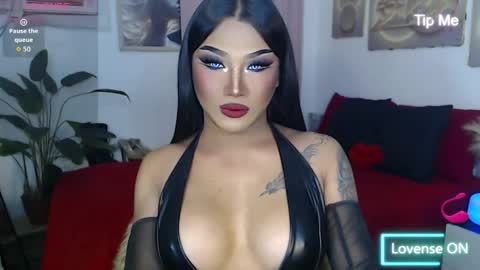 TRICXIEBELLE online show from 30, 3, 2026