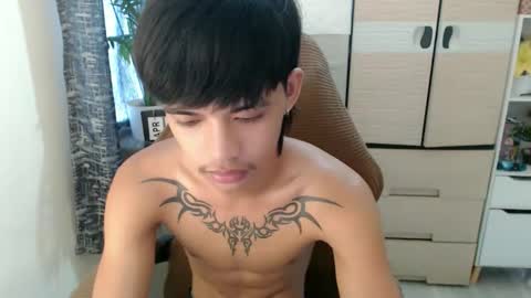 yourasian_eric online show from 10, 4, 2026