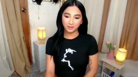 Snapshot of yourasianfave_drea chatting on 23, 10, 2025 DREA online show from 23, 10, 2025