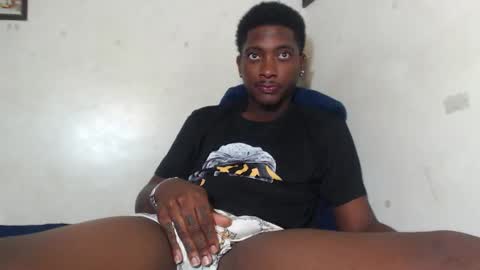 Snapshot of yourdaddy2005 chatting on 21, 11, 2025 Yourdaddy2005 online show from 21, 11, 2025