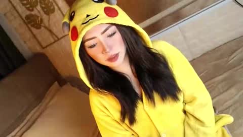 JEN  online show from 28, 10, 2025