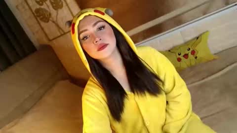 JEN  online show from 22, 11, 2025