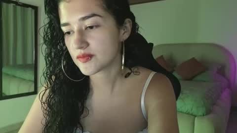 Snapshot of yourdreamgirl2025 chatting on 30, 4, 2026 yourdreamgirl2025 online show from 30, 4, 2026