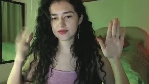 Snapshot of yourdreamgirl2025 chatting on 11, 5, 2026 yourdreamgirl2025 online show from 11, 5, 2026
