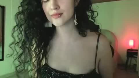 Snapshot of yourdreamgirl2025 chatting on 13, 5, 2026 yourdreamgirl2025 online show from 13, 5, 2026