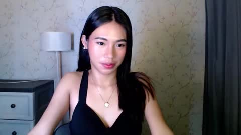 Snapshot of yourdreamgirlgwen chatting on 10, 6, 2026 GWENI online show from 10, 6, 2026