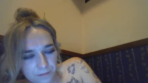 Her online show from 26, 7, 2026