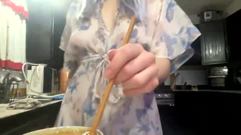 Scarlet Bunny online show from 19, 1, 2025