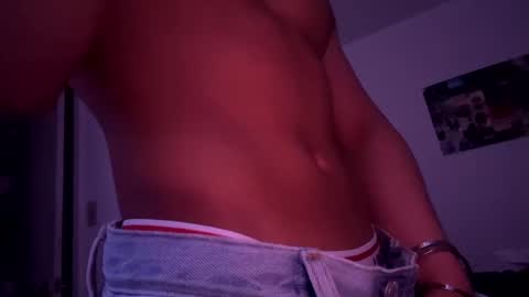 Snapshot of yourguyy21 chatting on 9, 11, 2025 yourguyy21 online show from 9, 11, 2025