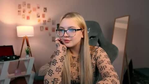 Jully online show from 13, 10, 2025