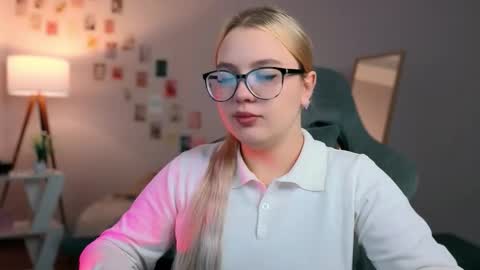 Jully online show from 14, 10, 2025