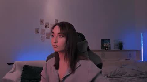 Jully online show from 3, 11, 2025