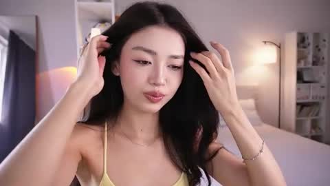 yourlittlesunrise_ online show from 2, 7, 2026