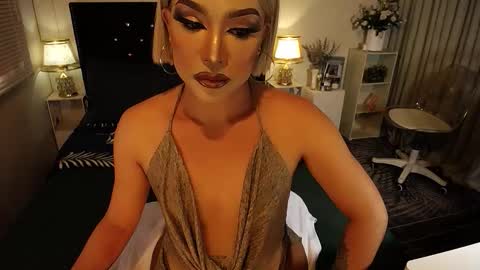 Snapshot of yourlivingonurdream chatting on 15, 2, 2026 -- online show from 15, 2, 2026