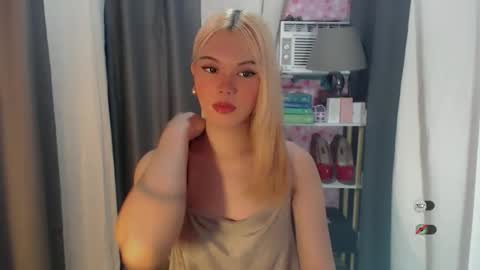 Snapshot of yourlovekylie chatting on 3, 6, 2026 KYLIE MORE online show from 3, 6, 2026