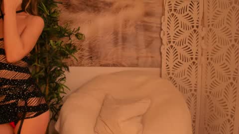 Snapshot of yourmidnightcoffee chatting on 15, 1, 2025 Sarah online show from 15, 1, 2025