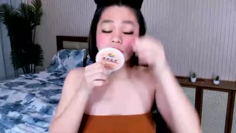 yourqueencarla online show from 2, 8, 2026