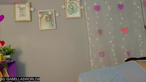 Isabella but you can call me Isa .-. online show from 10, 9, 2025