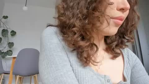 Snapshot of yours_meyy chatting on 19, 7, 2026 youre meyy online show from 19, 7, 2026