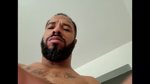 Snapshot of yoursexydaddy79 chatting on 1, 10, 2025 mother fucker online show from 1, 10, 2025