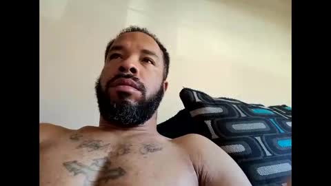 Snapshot of yoursexydaddy79 chatting on 4, 11, 2025 mother fucker online show from 4, 11, 2025