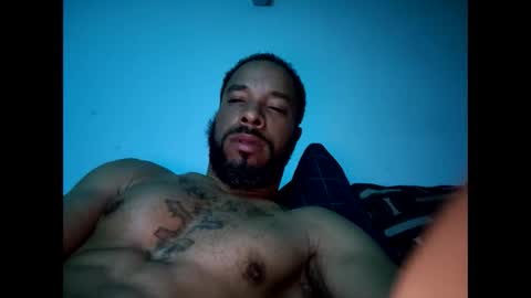 Snapshot of yoursexydaddy79 chatting on 30, 11, 2025 mother fucker online show from 30, 11, 2025