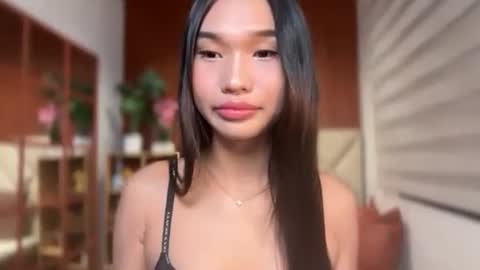yoursluttyashxx online show from 5, 7, 2026