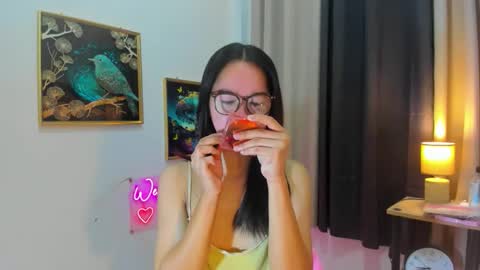 yourtinybunny online show from 28, 5, 2026