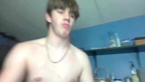 Snapshot of yp05 chatting on 28, 9, 2025 YoungPhysique05 online show from 28, 9, 2025