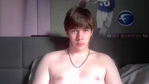 Snapshot of yp05 chatting on 26, 10, 2025 YoungPhysique05 online show from 26, 10, 2025