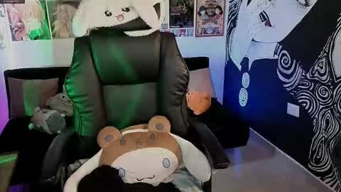    rawr   Anne Independent model      online show from 12, 9, 2025