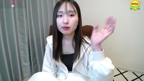 yui_x online show from 6, 1, 2025