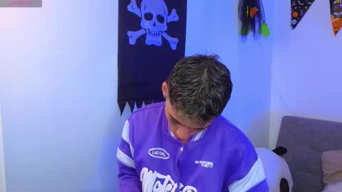 Snapshot of yulian_vasquez chatting on 22, 10, 2025 yulian_vasquez online show from 22, 10, 2025