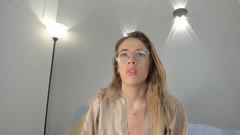 yulievans online show from 28, 1, 2025