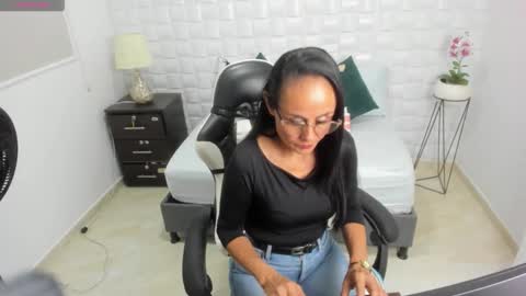 Y U L I T Z A online show from 10, 1, 2026