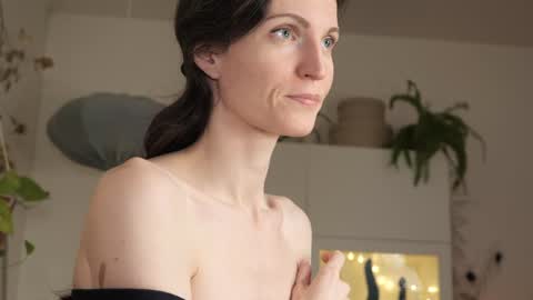 yulla dao online show from 7, 2, 2025