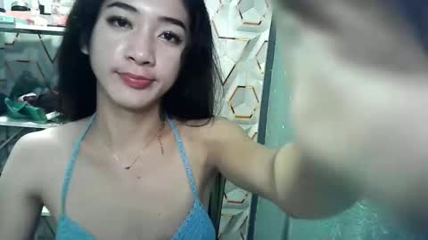 yumi_18 online show from 1, 12, 2025