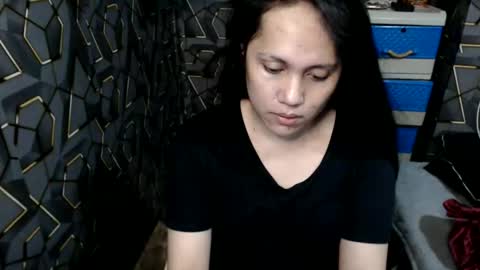 Snapshot of yumi_white chatting on 12, 10, 2025 yumi online show from 12, 10, 2025