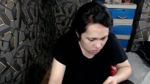 Snapshot of yumi_white chatting on 13, 10, 2025 yumi online show from 13, 10, 2025