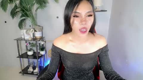 CALL ME YUMLEXX online show from 27, 7, 2026