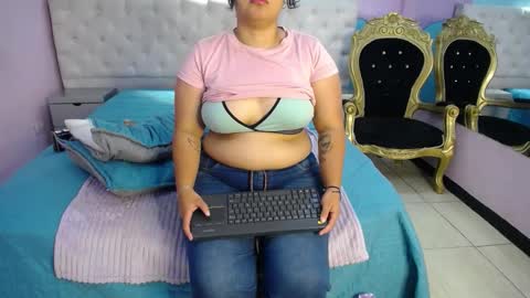 Snapshot of yumiviolet chatting on 10, 2, 2026 YumiViolet online show from 10, 2, 2026