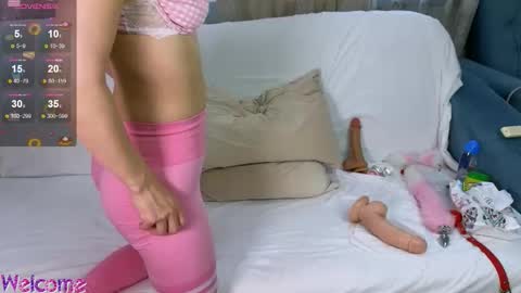 Yummy Ayami online show from 17, 9, 2025