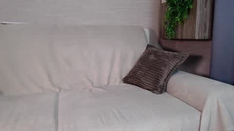 Snapshot of yummy_blonde chatting on 16, 6, 2026 you babe online show from 16, 6, 2026